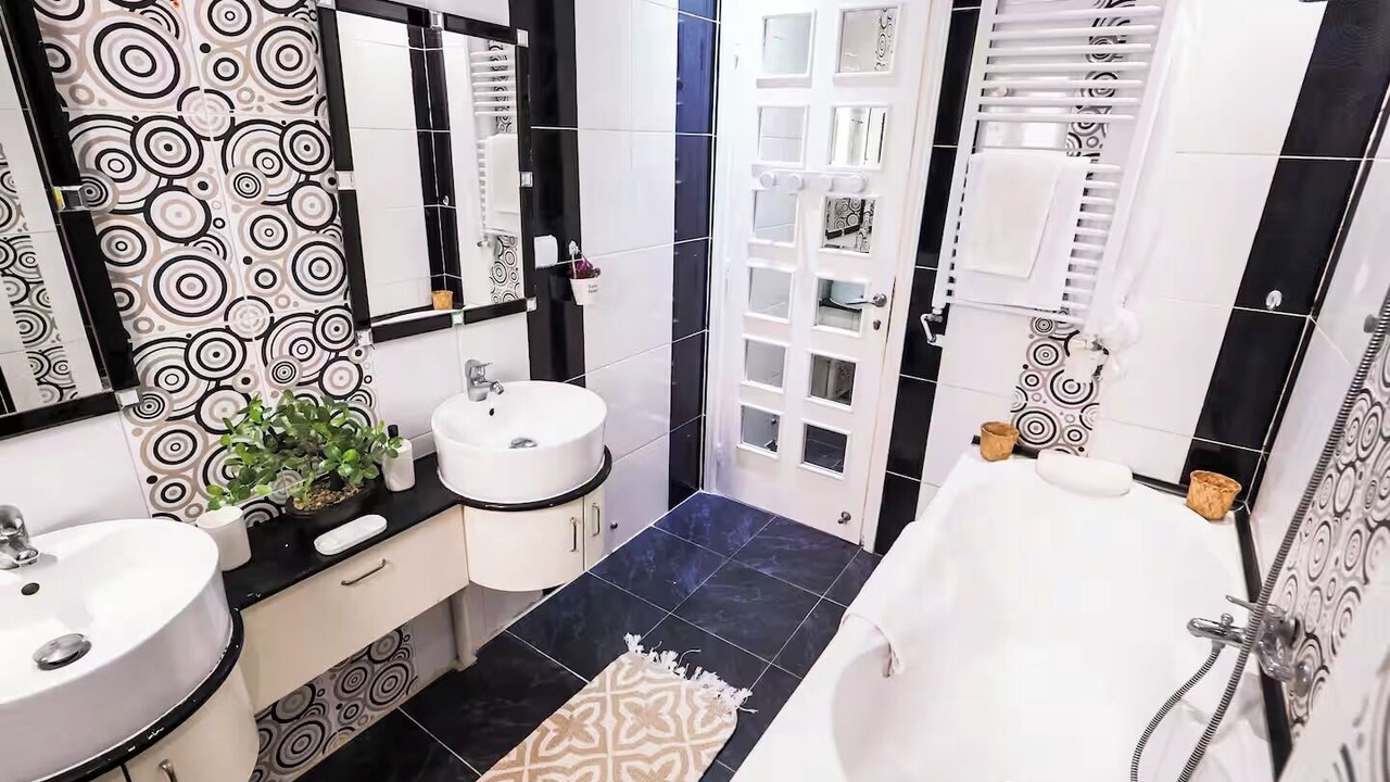 Photo of Bathroom in Carthage