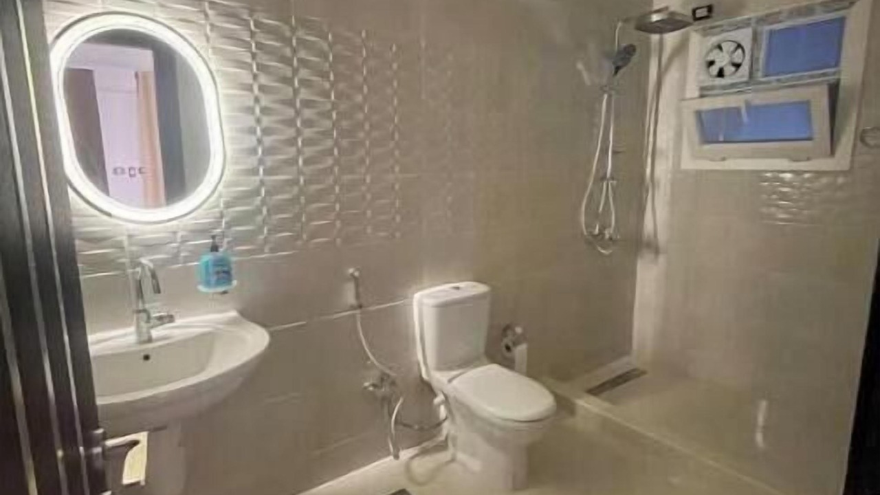 Photo of Bathroom in Sheikh Zayed City