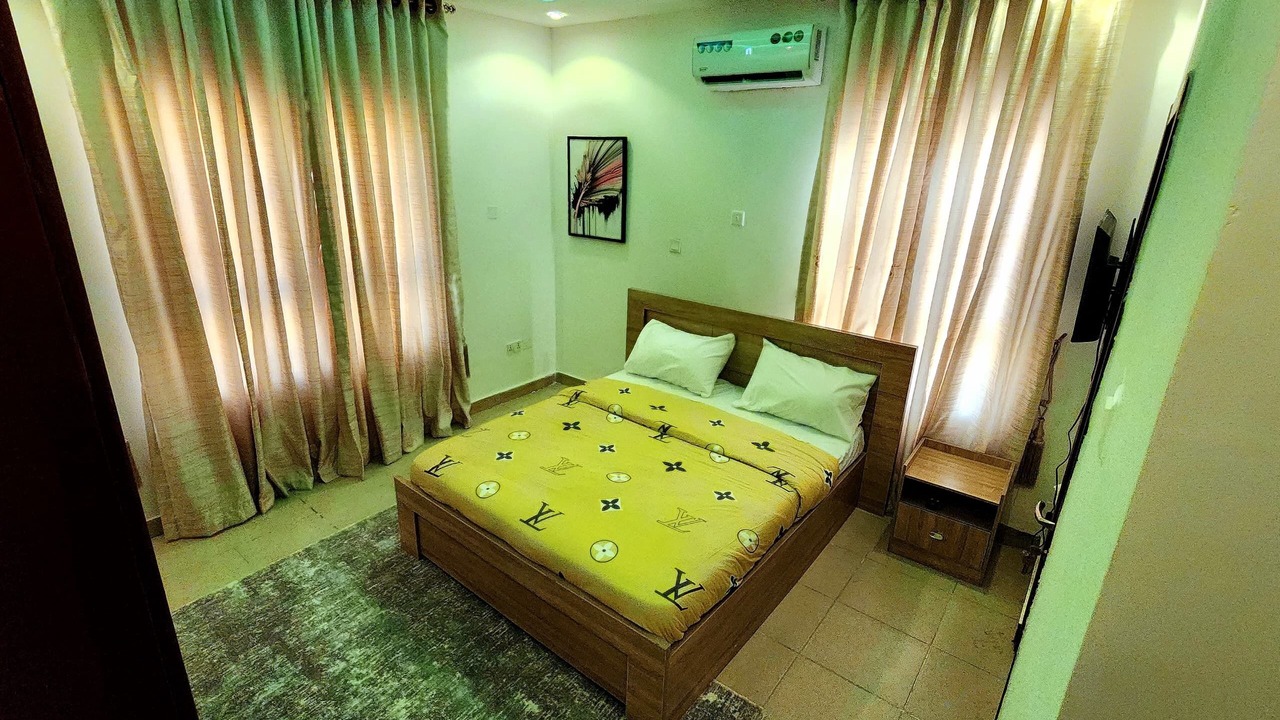 Photo of Bedroom in Ofin