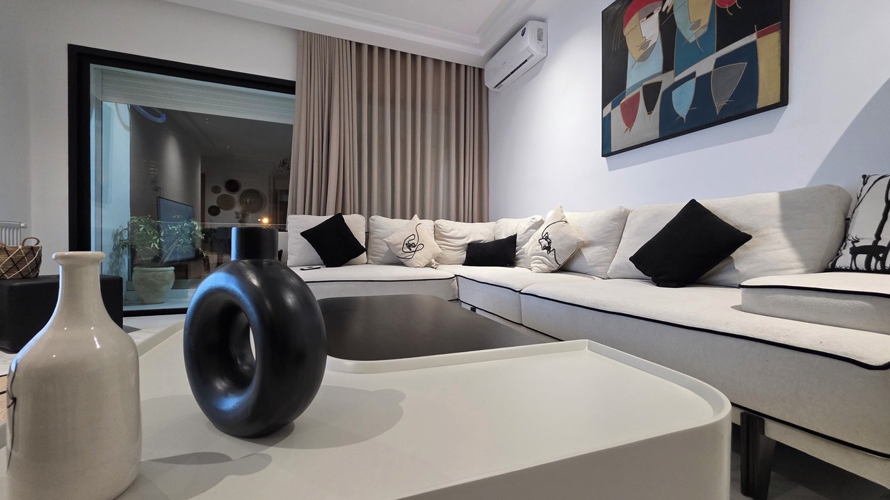 Photo of Livingroom in Ariana