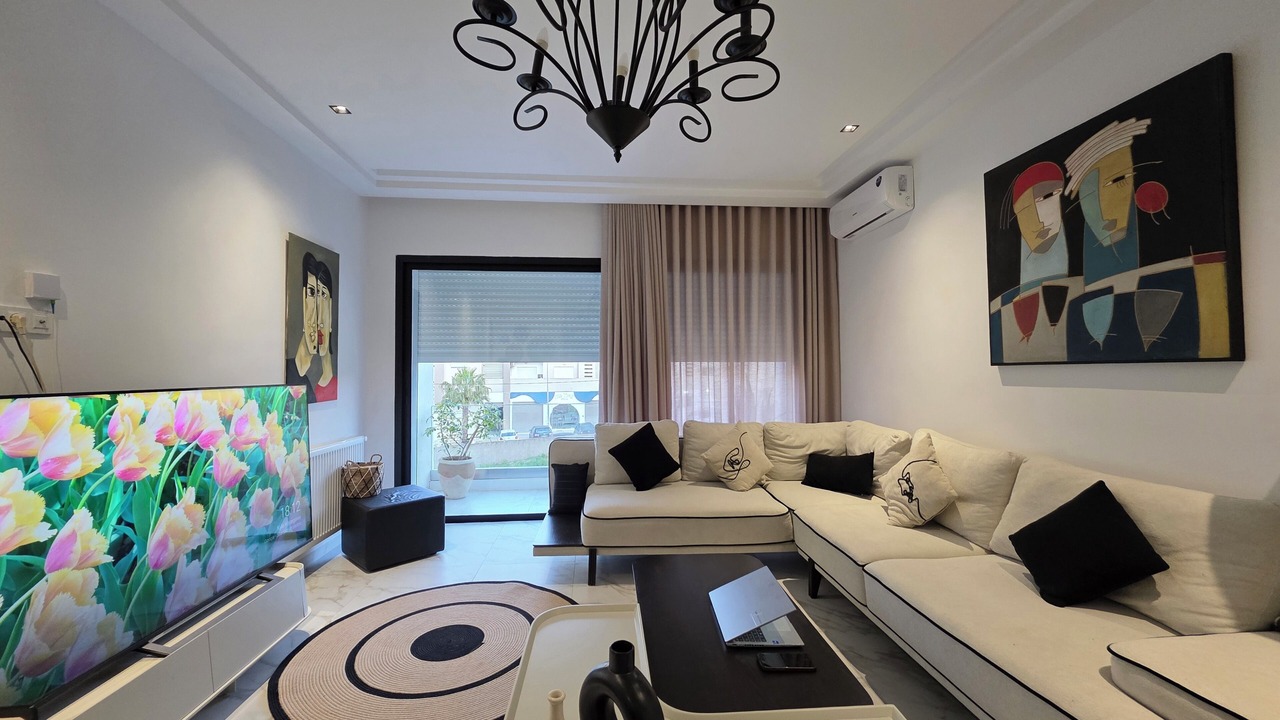 Photo of Livingroom in Ariana