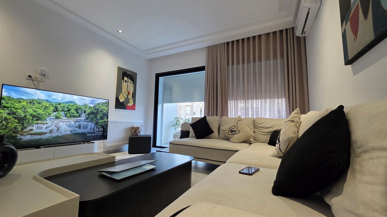 Photo of Livingroom in Ariana