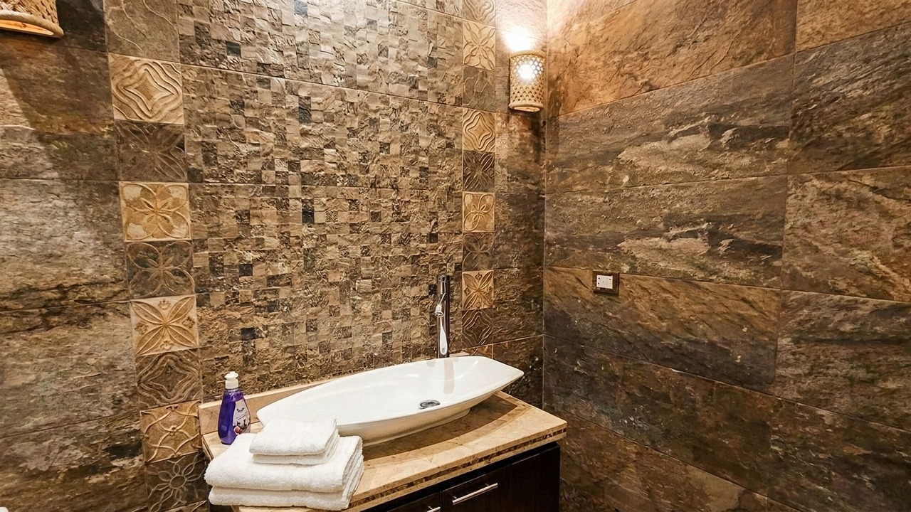 Photo of Bathroom in Pyramids Gardens