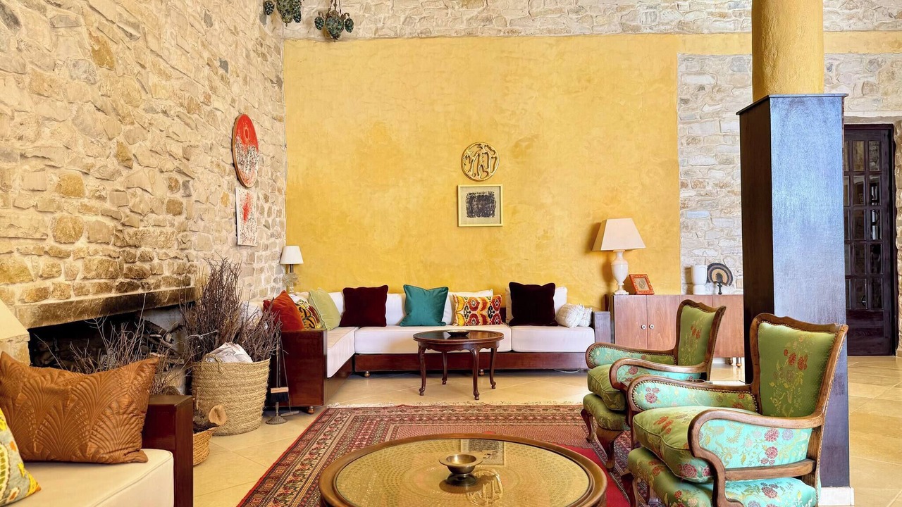 Photo of Livingroom in Utica