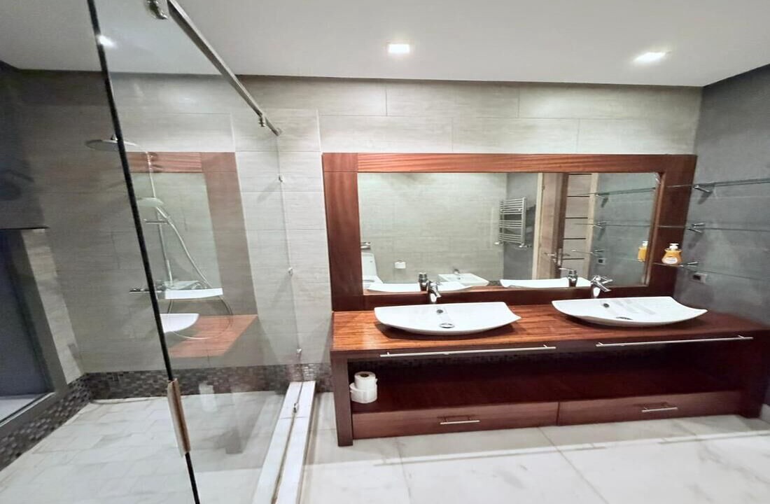 Photo of Bathroom in LA GIRONDE