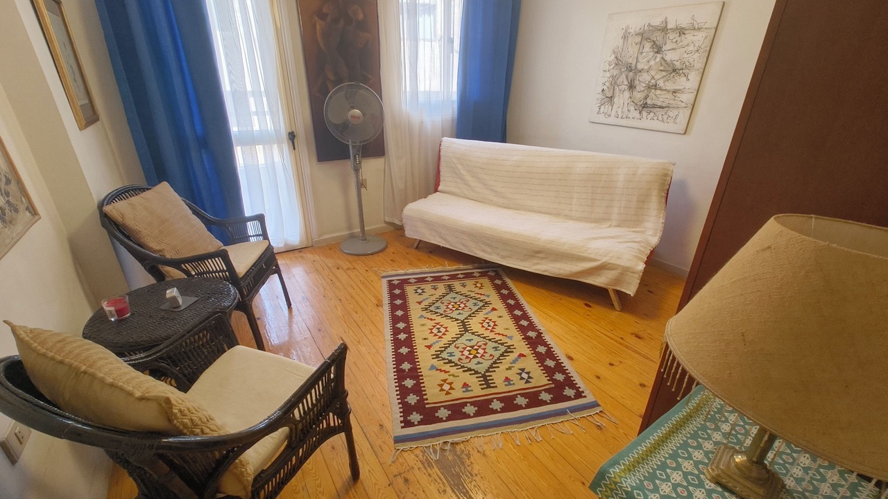 Photo of Livingroom in Al Duqqi