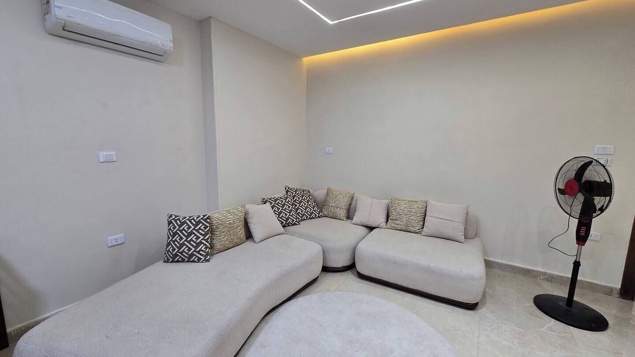 Photo of Livingroom in Pyramids Gardens