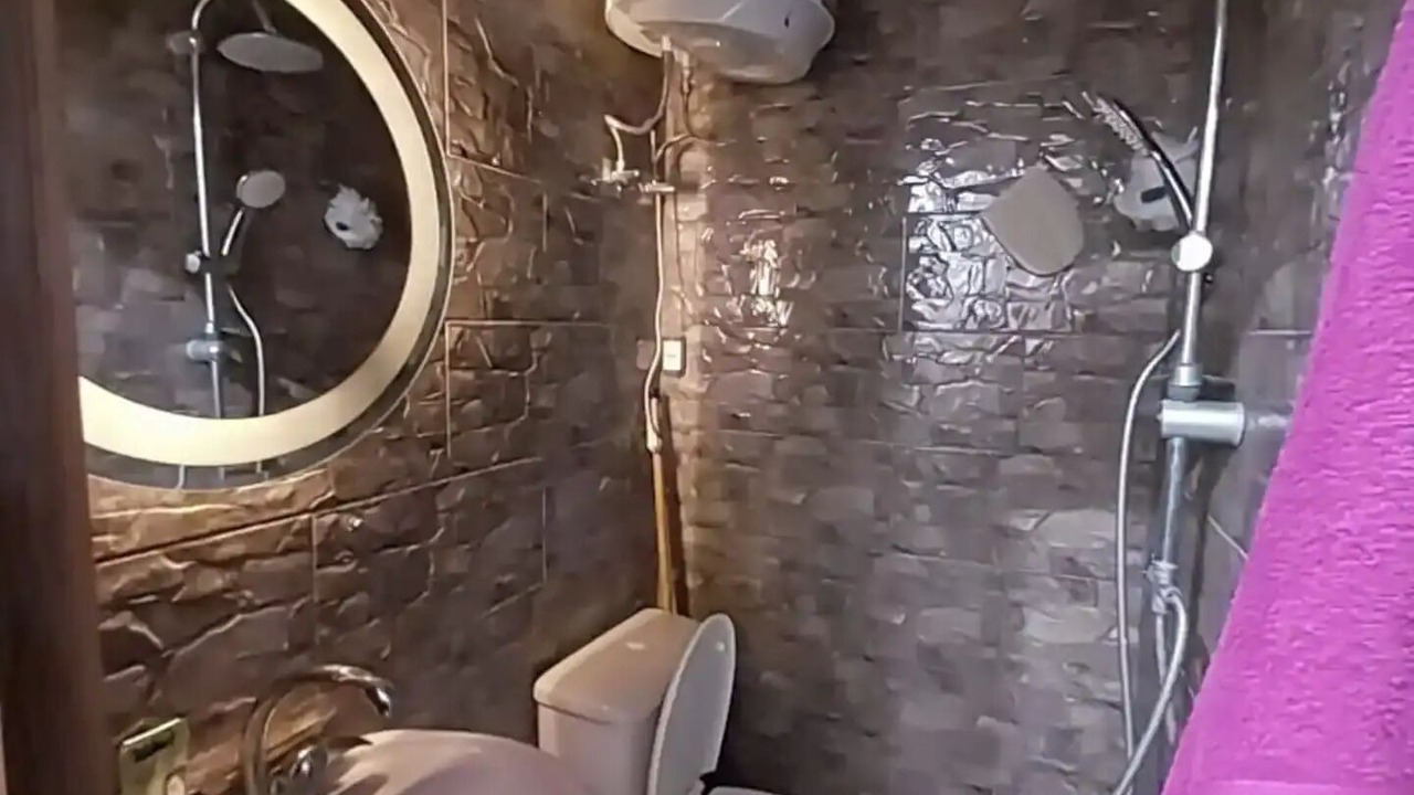 Photo of Bathroom in Pyramids Gardens