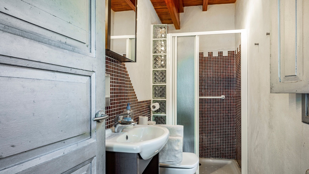Photo of Bathroom in Meruja