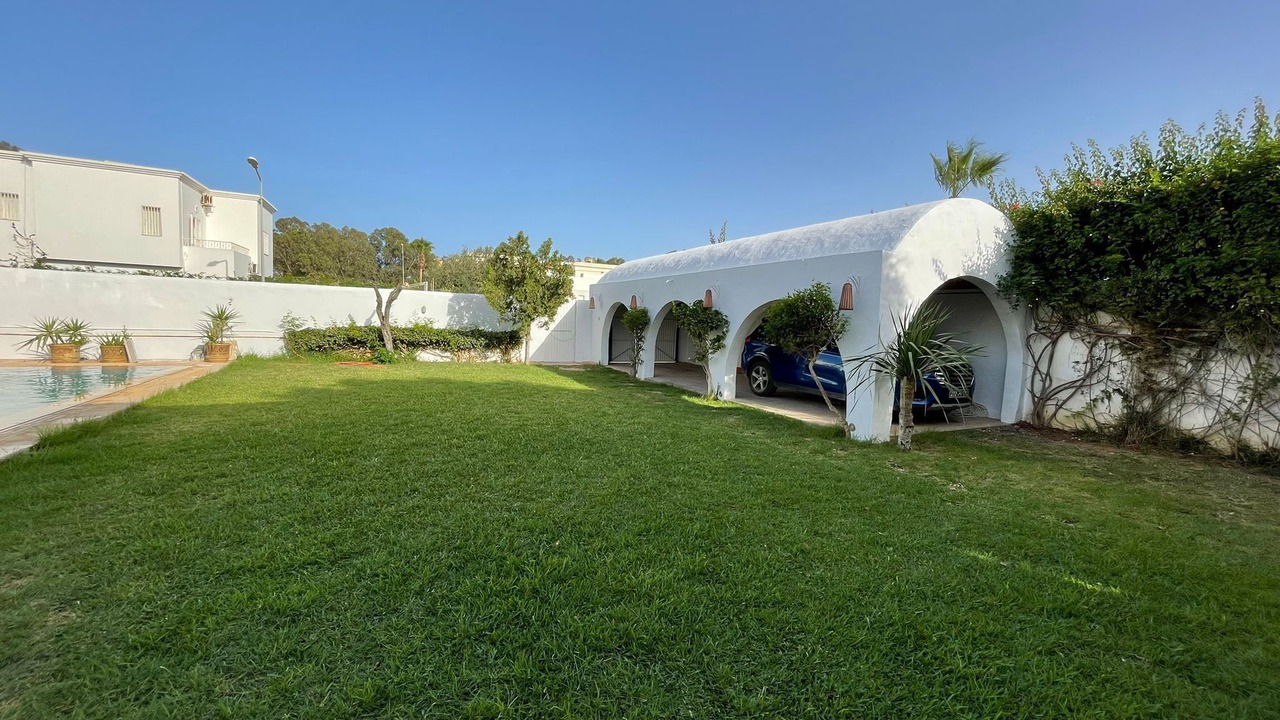 Photo of Outdoor in Yasmine