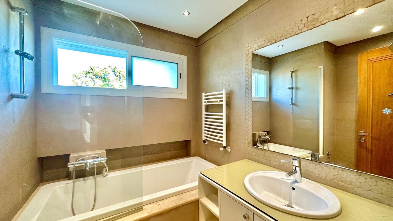 Photo of Bathroom in Amilcar