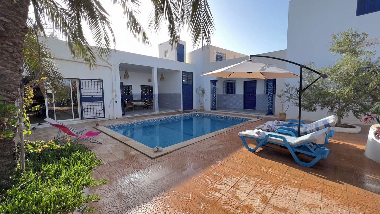 Photo of Outdoor in Erriadh