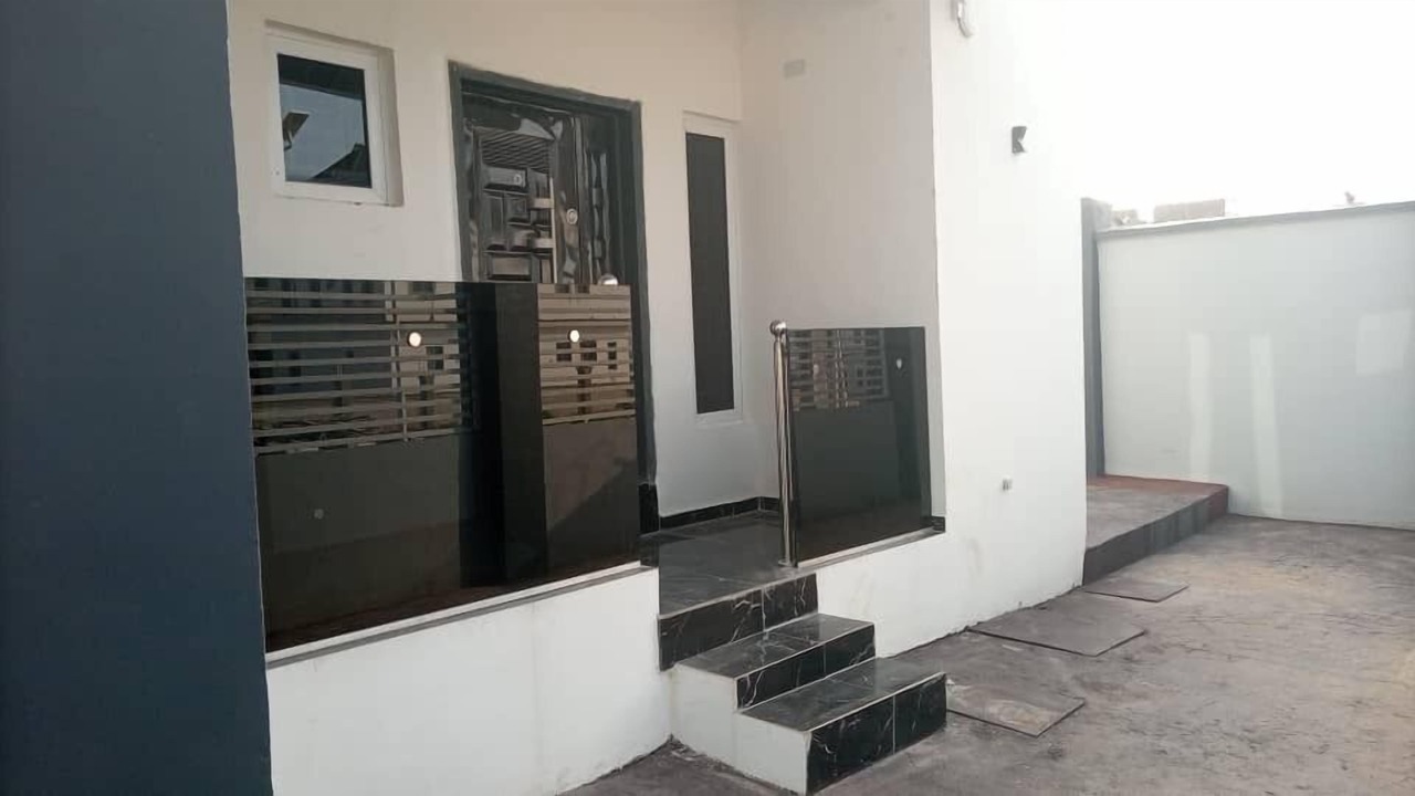 Photo of Others in Ofin