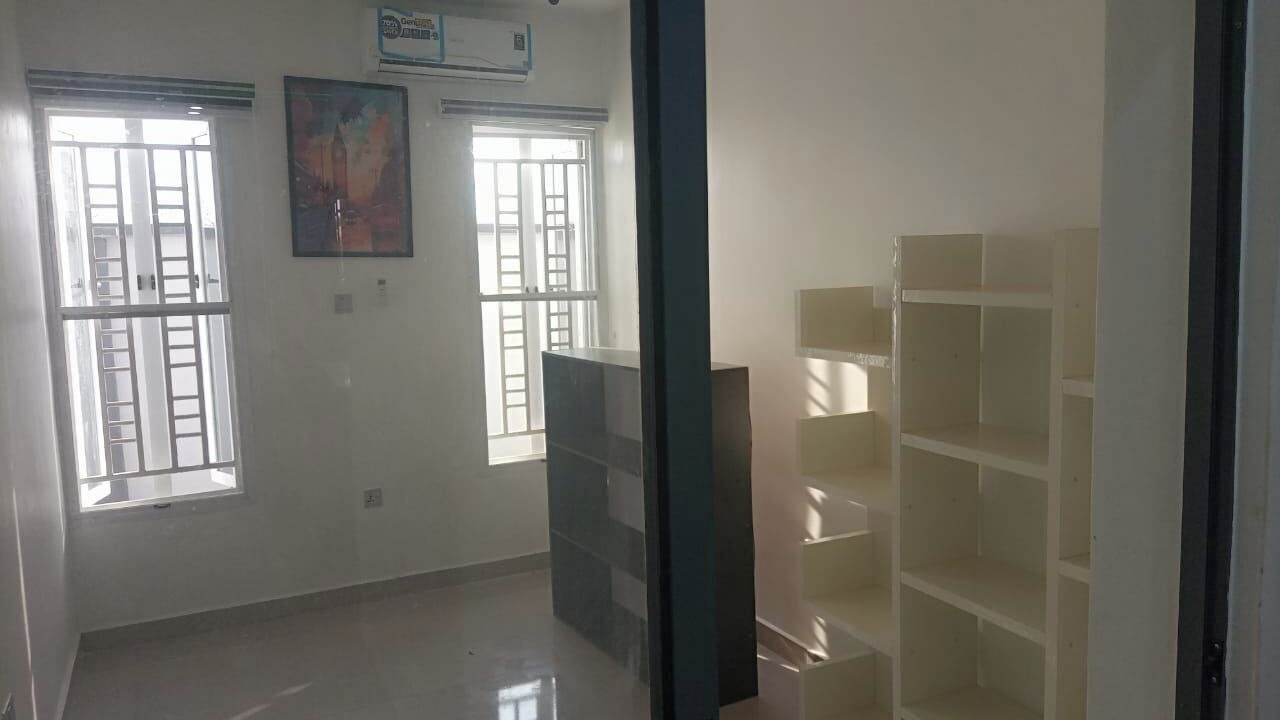 Photo of Others in Ofin