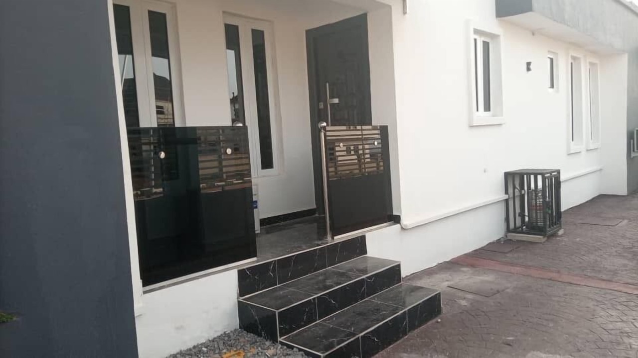Photo of Others in Ofin