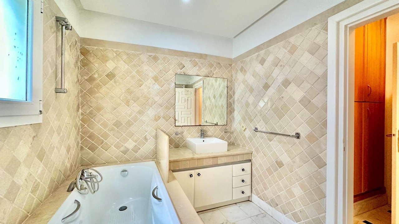 Photo of Bathroom in Amilcar