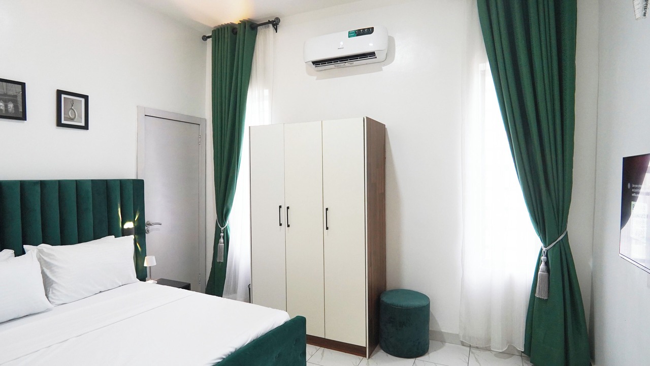 Photo of Bedroom in Ofin