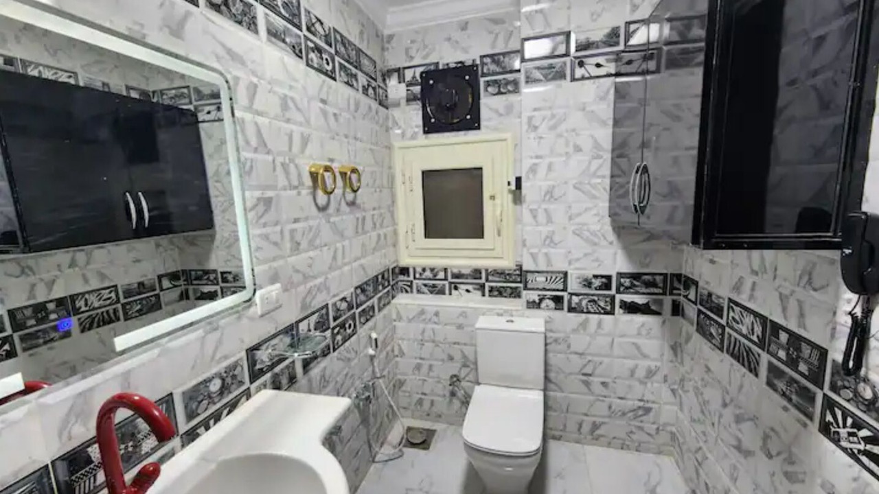 Photo of Bathroom in Al-Basatin