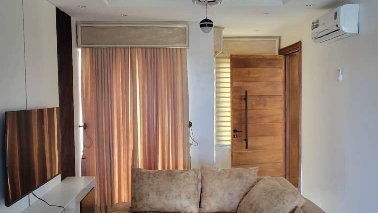 Photo of Livingroom in Lekki