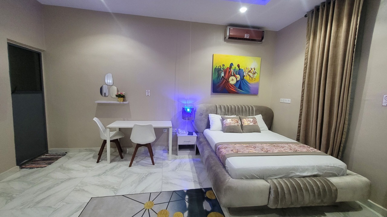 Photo of Bedroom in Oba Ile