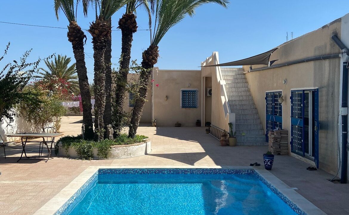 Photo of Outdoor in Erriadh