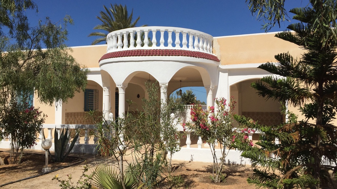 Photo of Outdoor in Erriadh