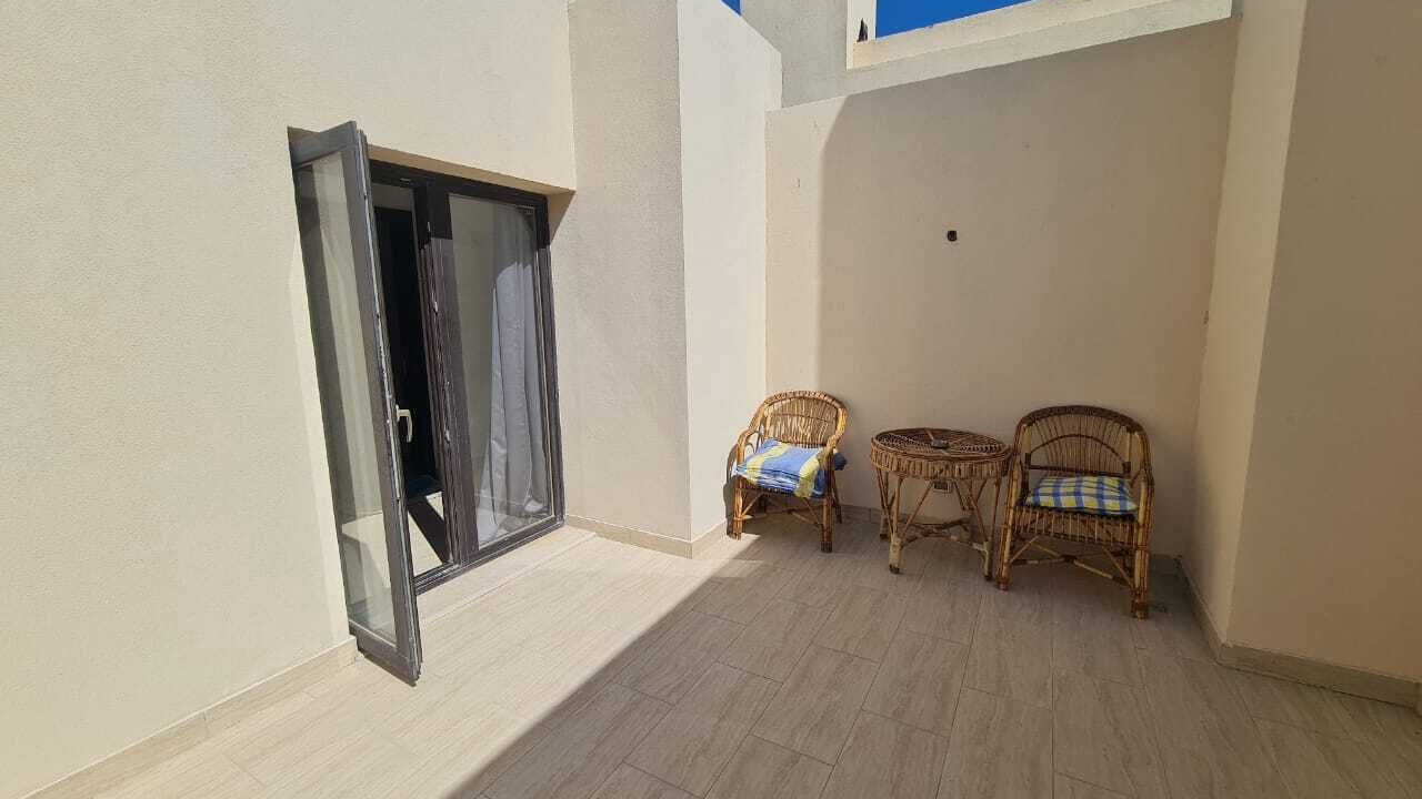 Photo of Patio Balcony in Village Road