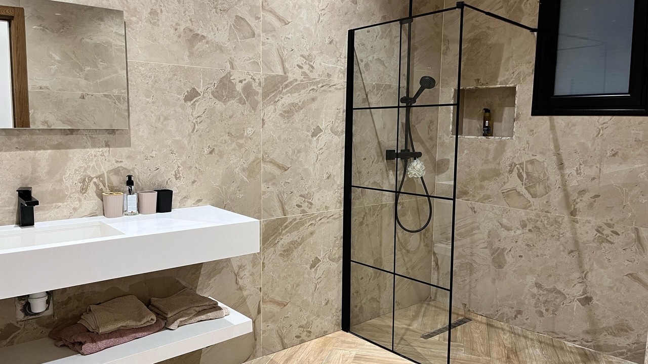 Photo of Bathroom in Aghir