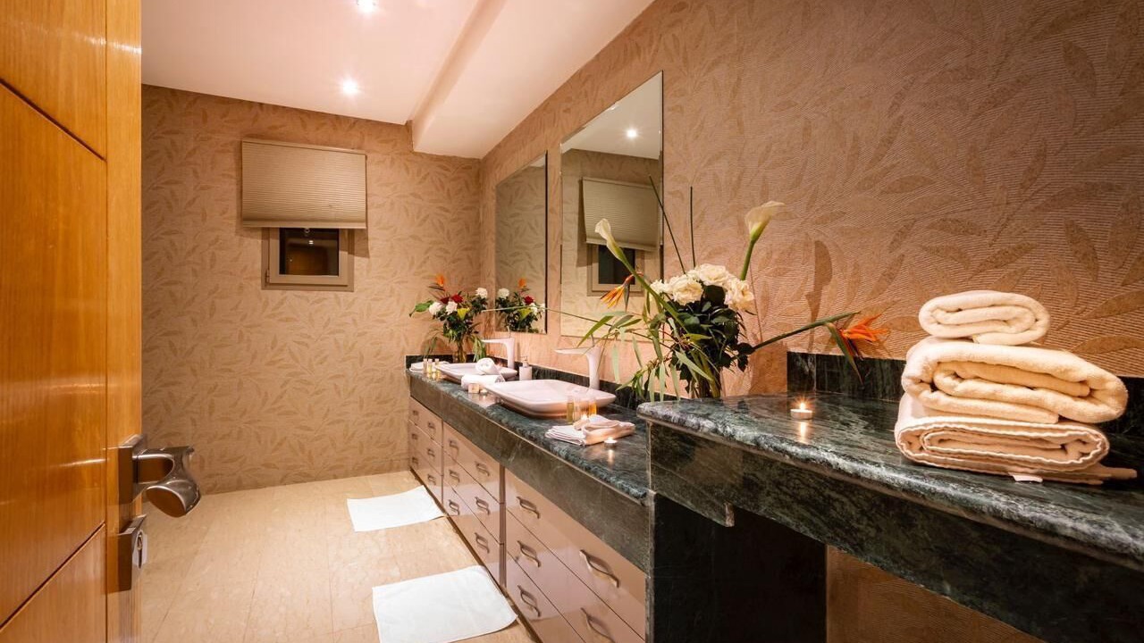 Photo of Bathroom in Annakhil