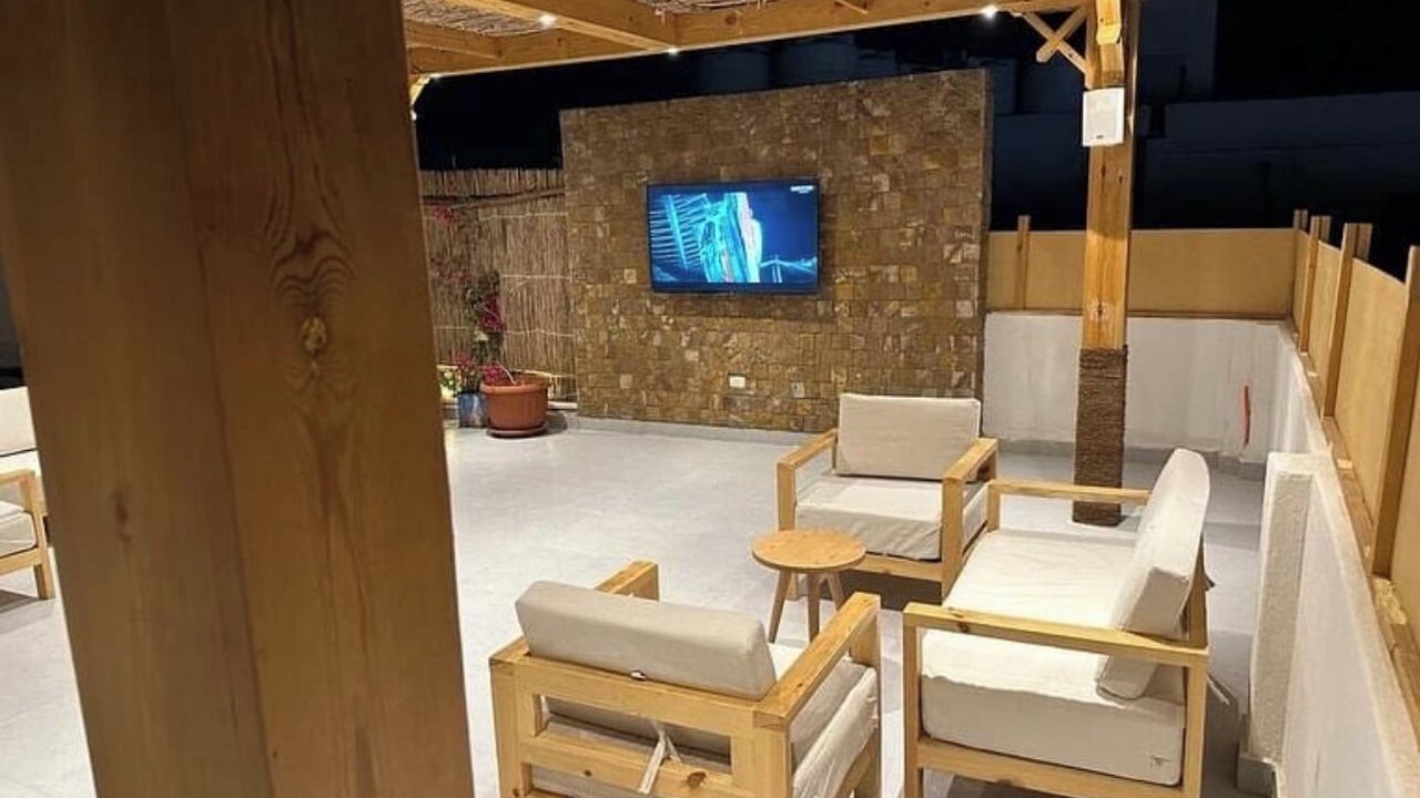 Photo of Outdoor in Village Road