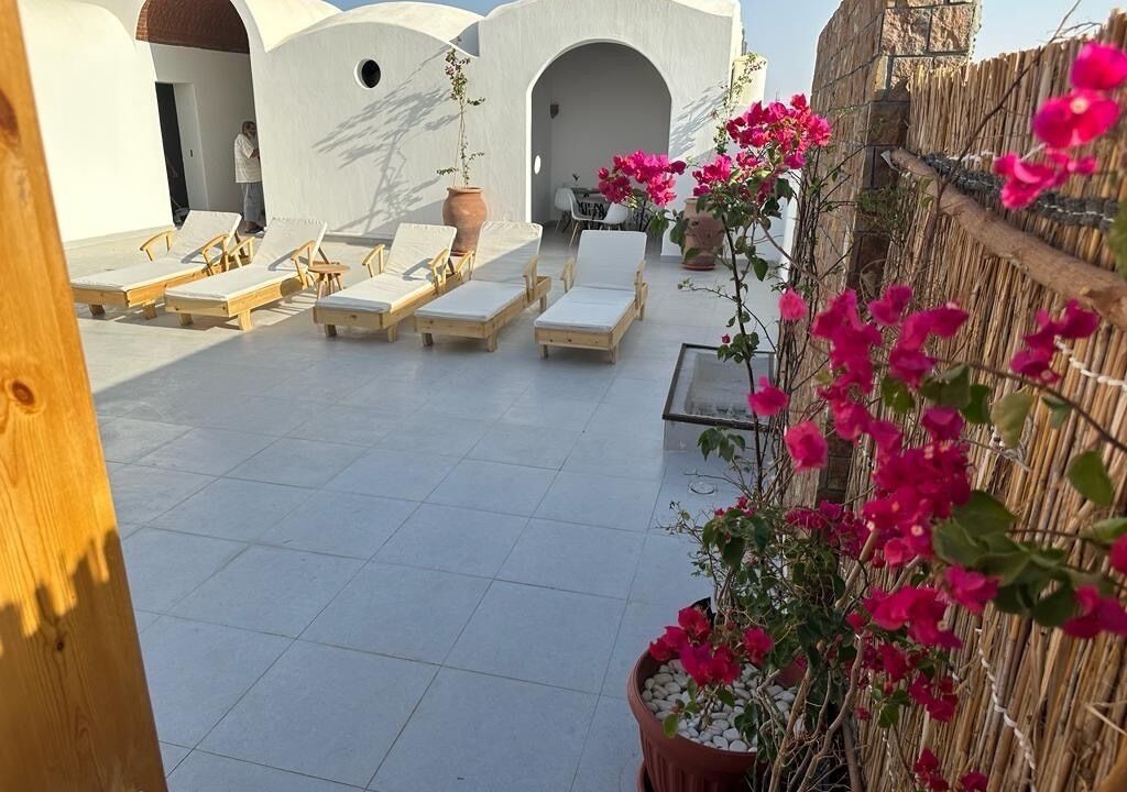 Photo of Patio Balcony in Village Road