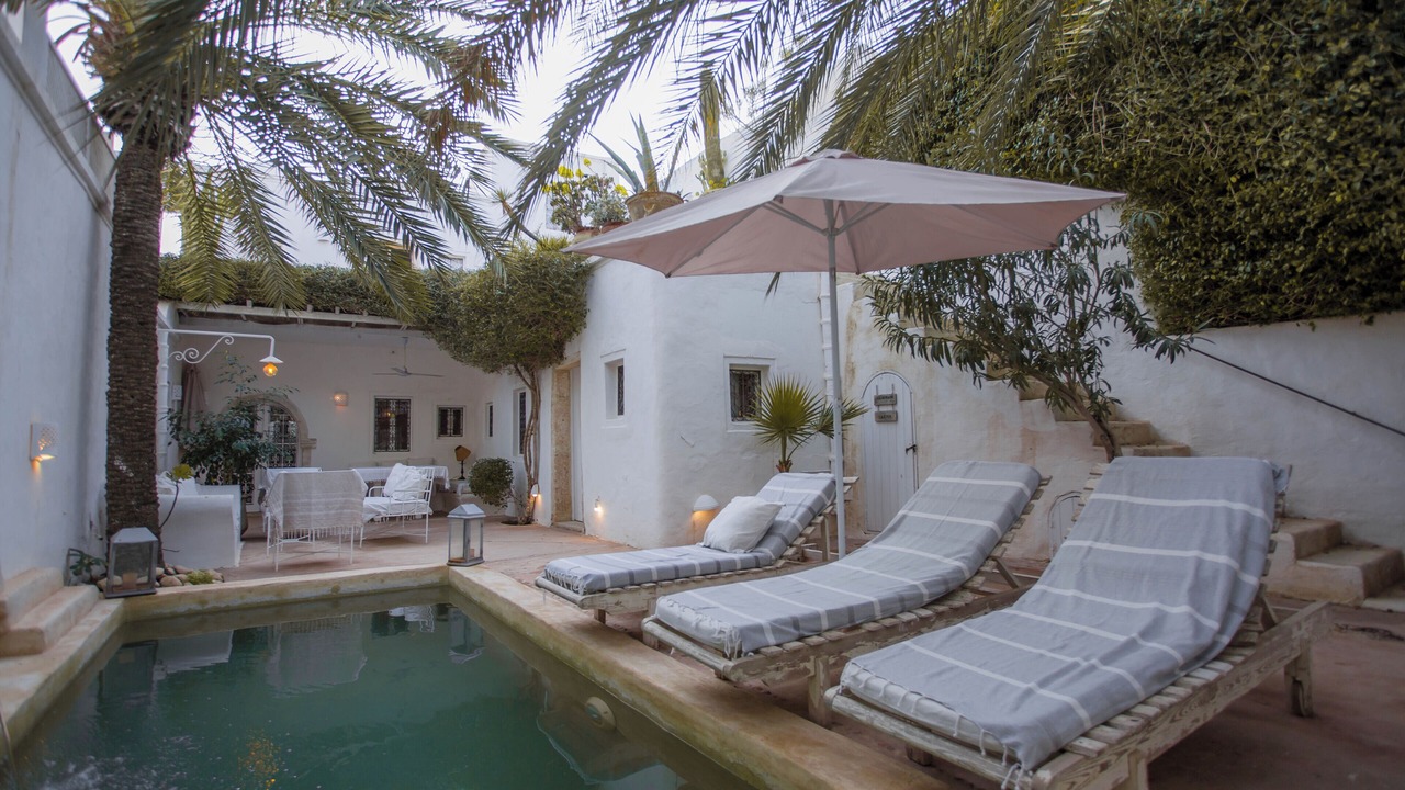Photo of Outdoor in Erriadh