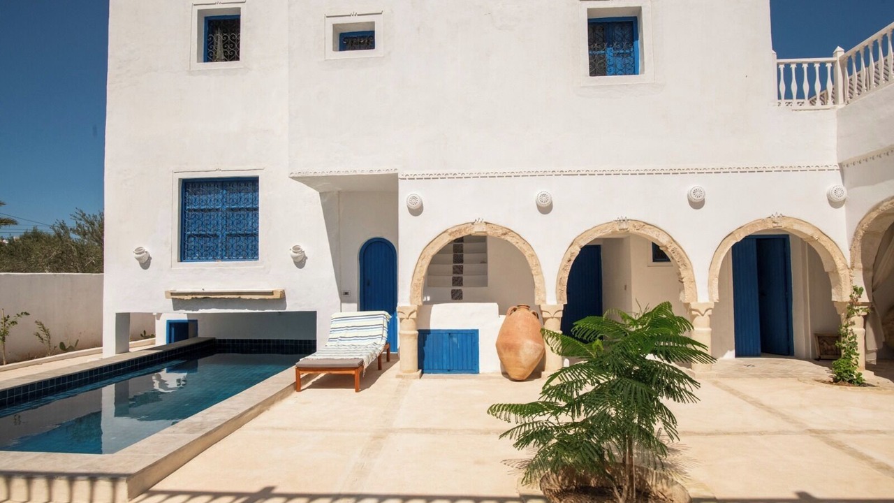 Photo of Outdoor in Erriadh