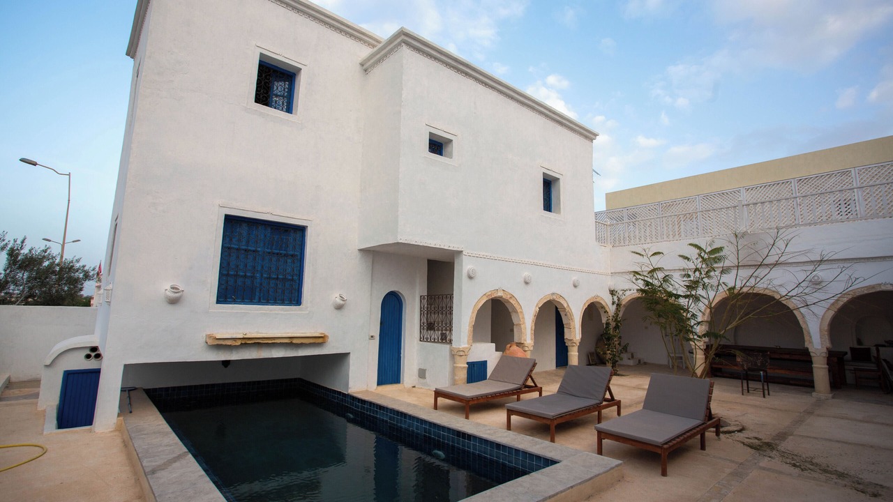 Photo of Outdoor in Erriadh