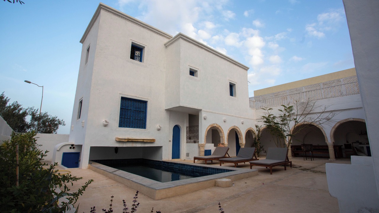 Photo of Outdoor in Erriadh