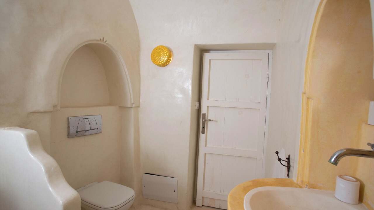 Photo of Bathroom in Erriadh