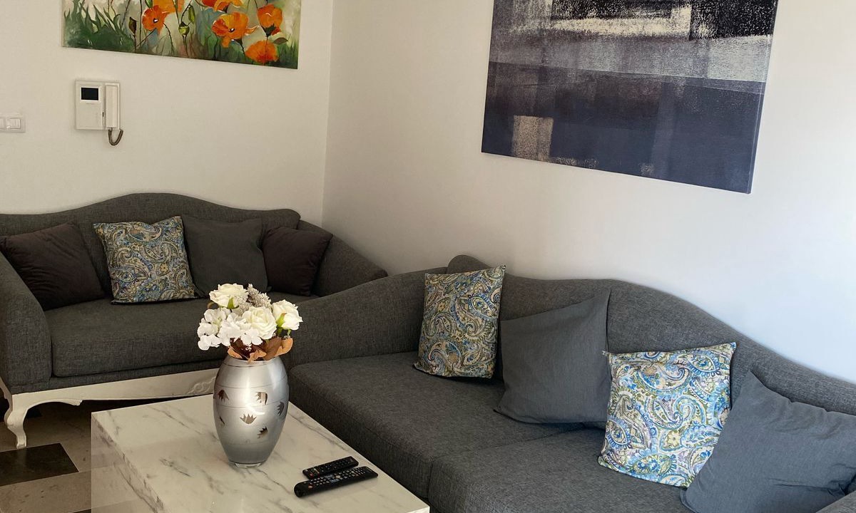 Photo of Livingroom in Eastern Khezama