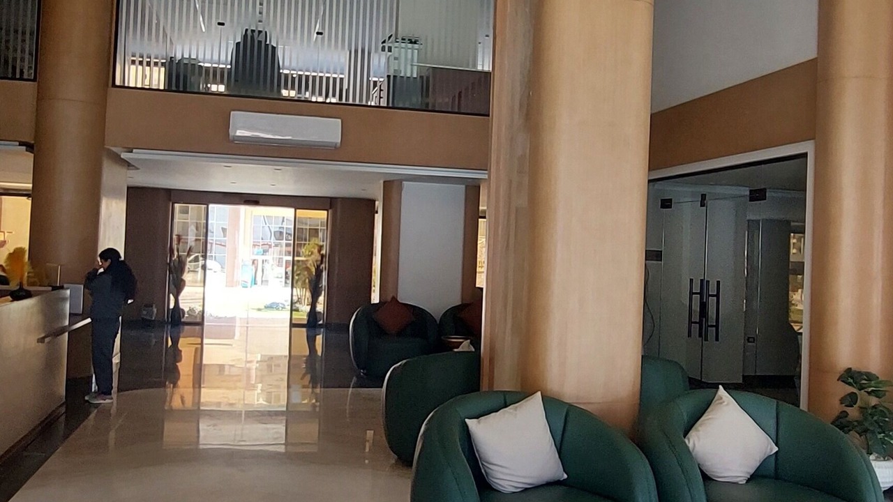 Photo of Others in Corniche Road-Dahar