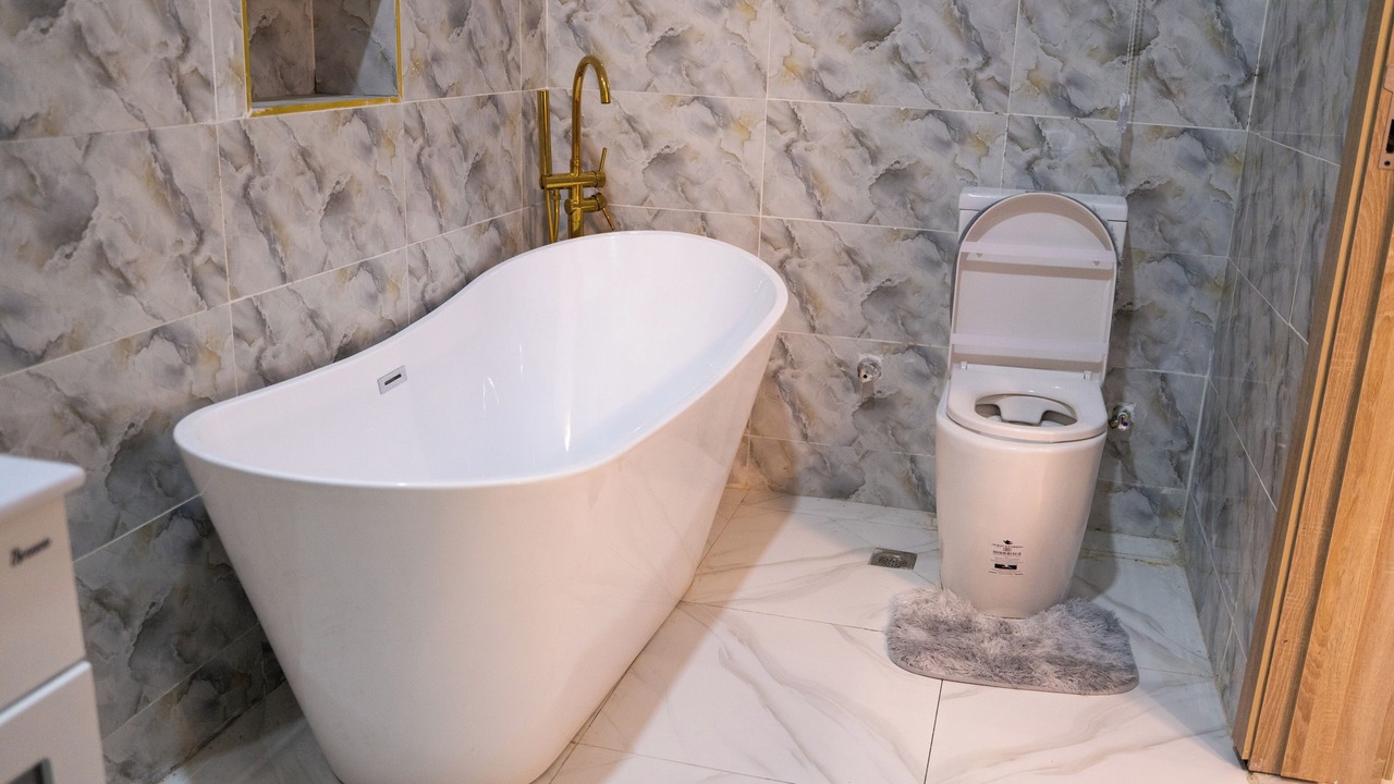 Photo of Bathroom in Ofin
