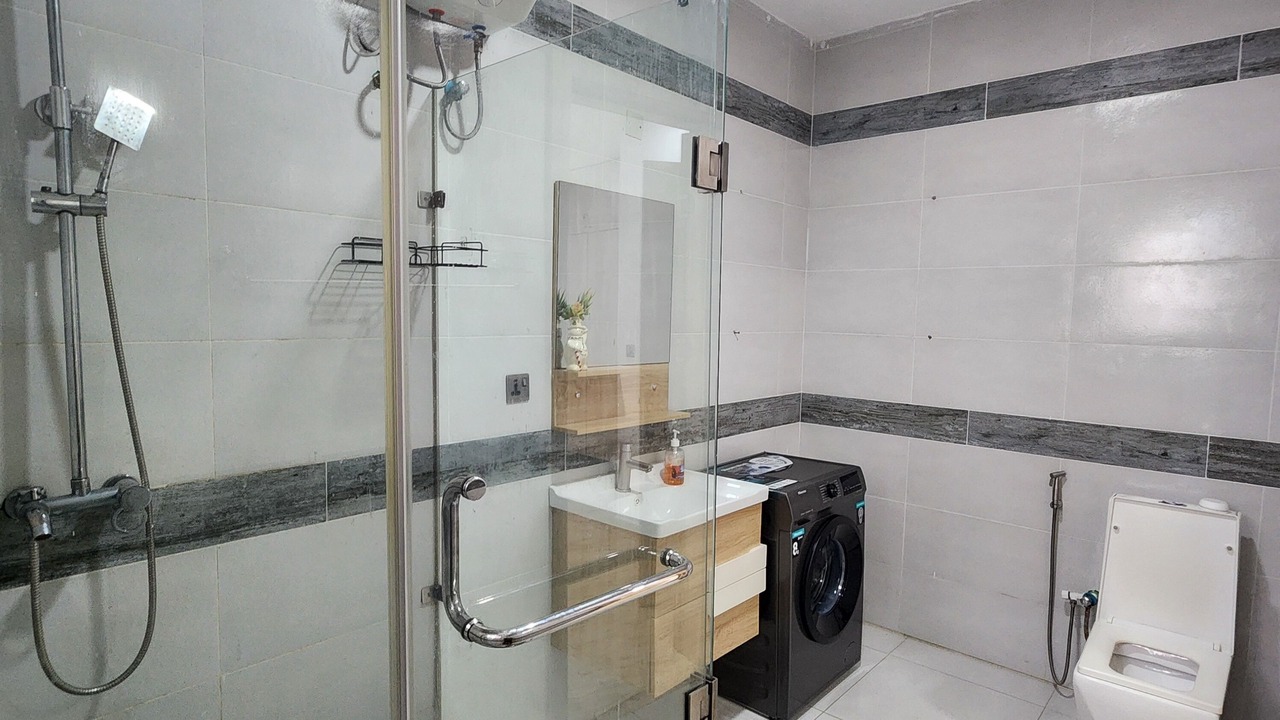 Photo of Bathroom in Ofin