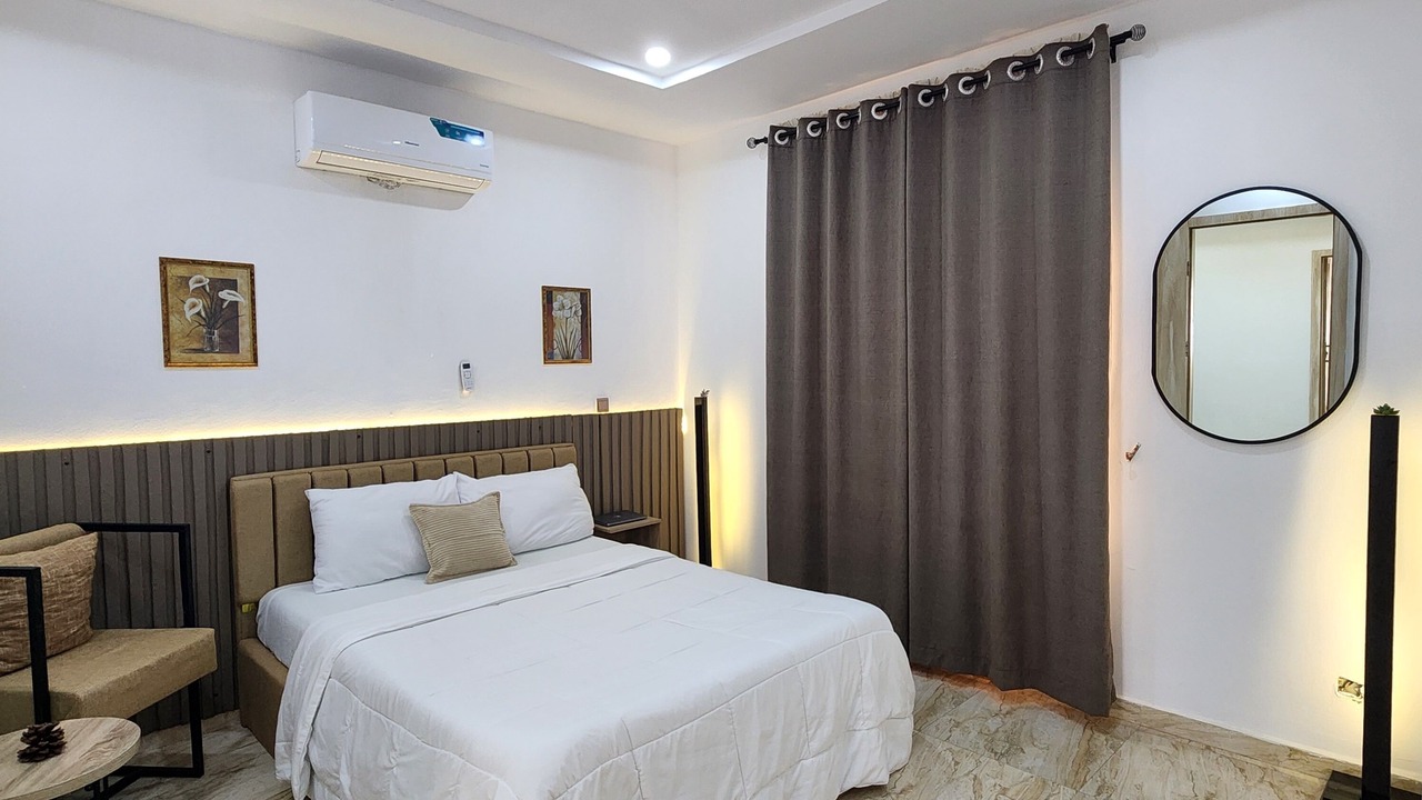 Photo of Bedroom in Ofin
