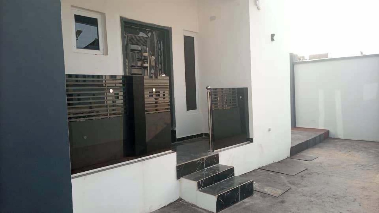 Photo of Others in Ofin