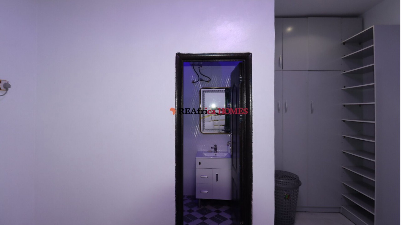 Photo of Bathroom in Edunabon