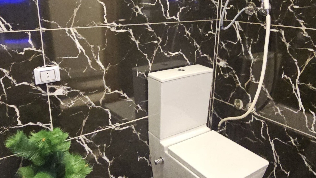 Photo of Bathroom in Pyramids Gardens