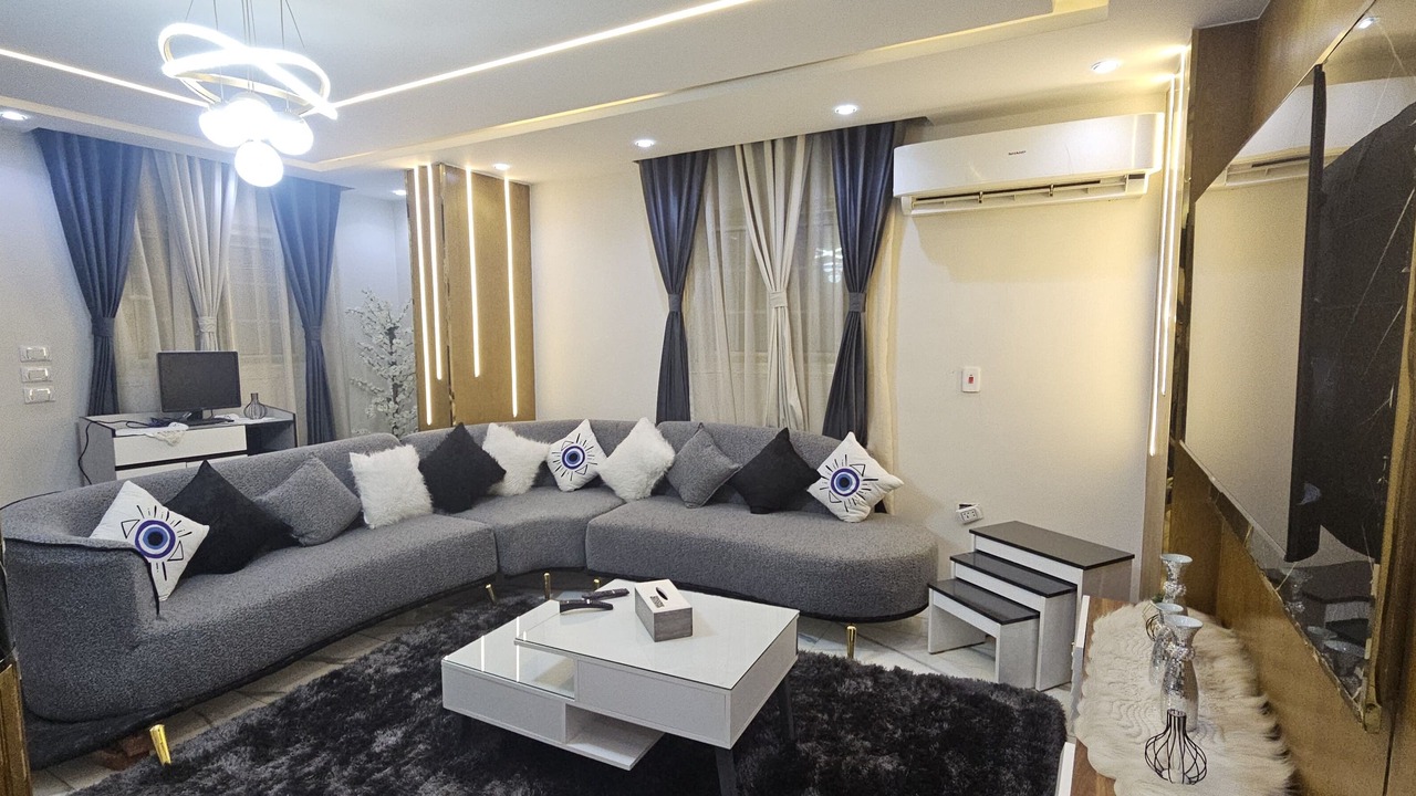 Photo of Livingroom in Pyramids Gardens