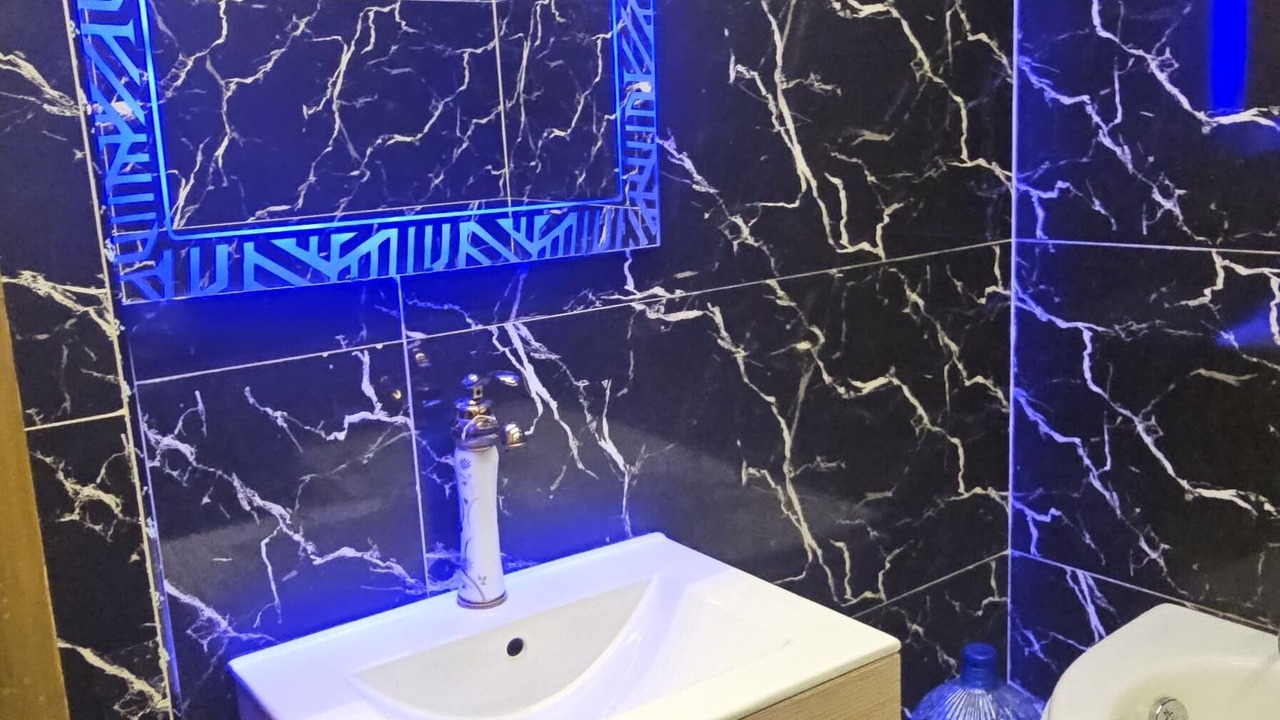 Photo of Bathroom in Pyramids Gardens