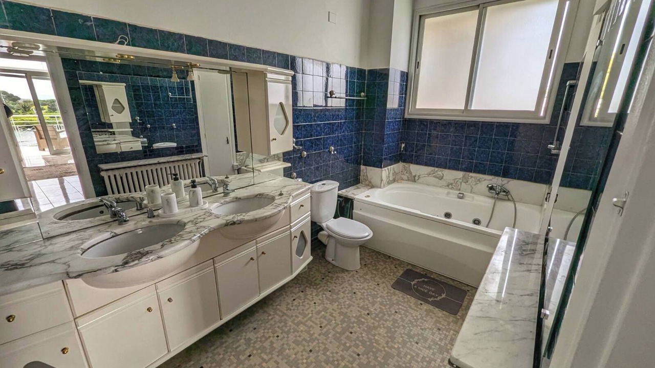 Photo of Bathroom in Amilcar