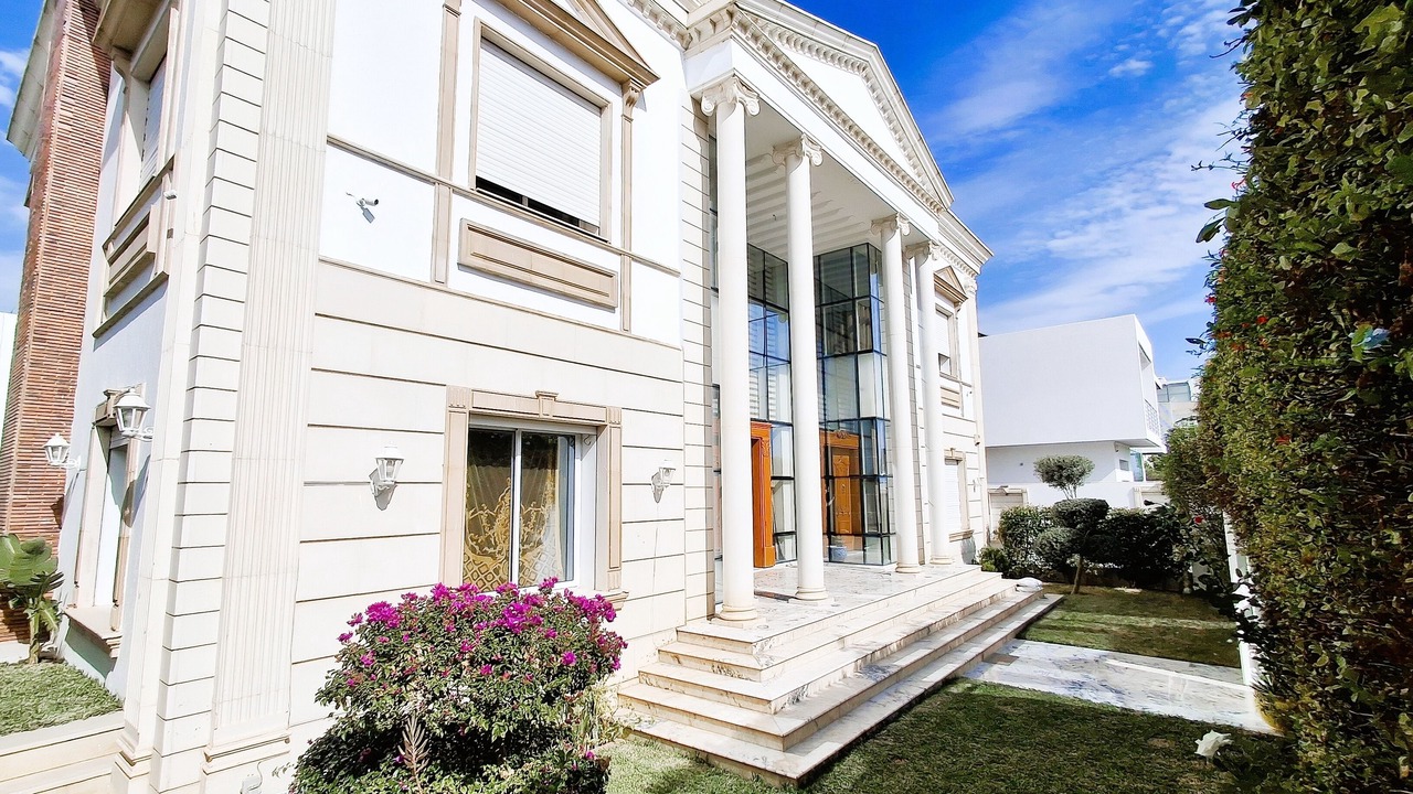 Photo of Outdoor in Tunis