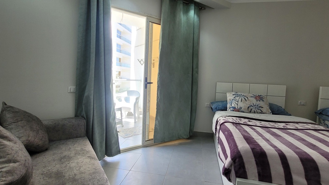 Photo of Bedroom in Corniche Road-Dahar