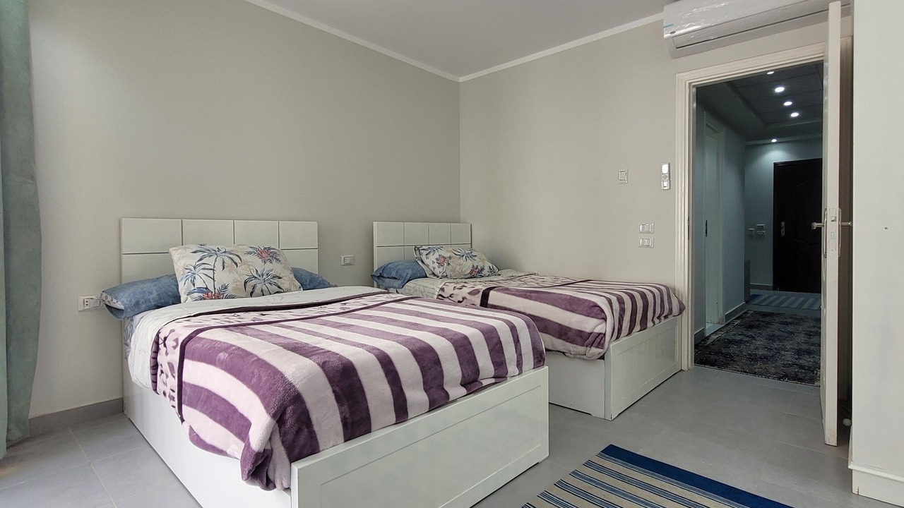 Photo of Bedroom in Corniche Road-Dahar